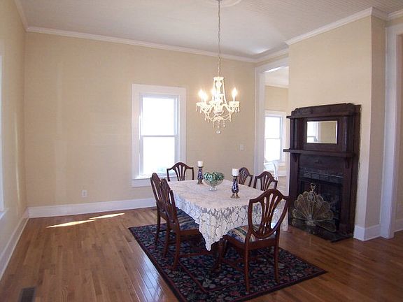 4th image of 509 W Mountain St