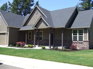 25255 Heavenly Ln, Veneta, OR 97487