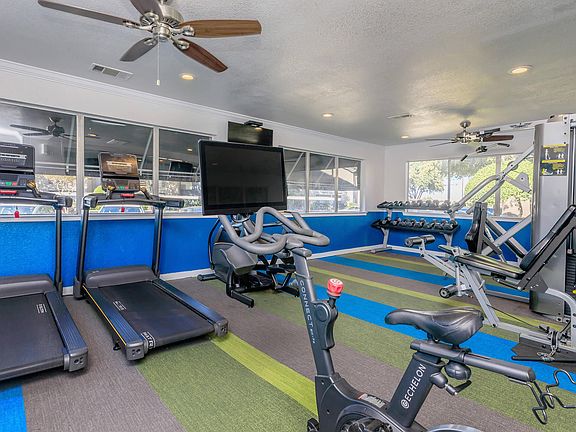 3rd image of 1217 Americana Ln #4100