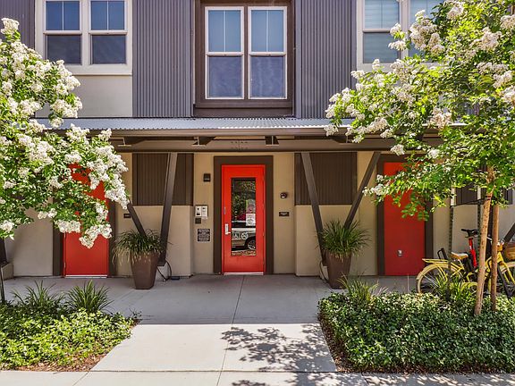 2nd image of 1661 Spring St #341