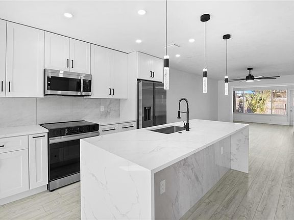 3rd image of 7200 Ulmerton Rd APT C3