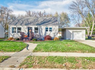 1327 N 12th St, Estherville, IA 51334