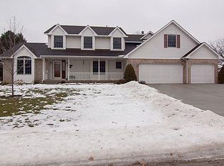 62 White Pine Rd, Geneseo, IL 61254