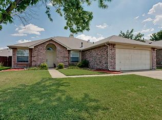 3617 Cotton Creek Ln, Fort Worth, TX 76123
