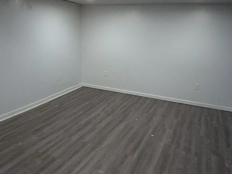 8057 Wallace Rd — Photo 11