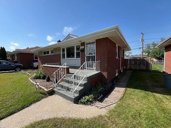 2nd image of 358 Clyde Ave