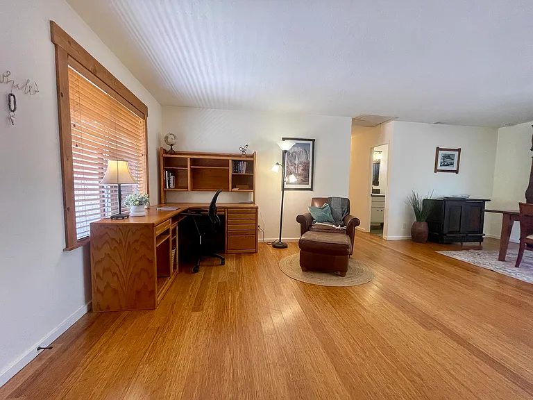 13752 Woodgate Pl — Photo 7