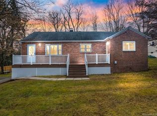 76 Cannon St, Hamden, CT 06518
