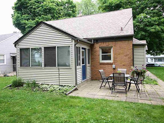3rd image of 1019 21st St