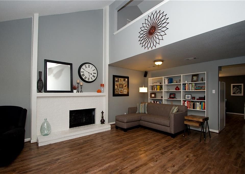 1st image of 402 Shelmar Dr