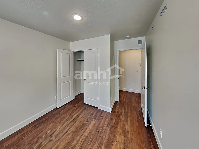 11026 S Trocadero Ave — Photo 13