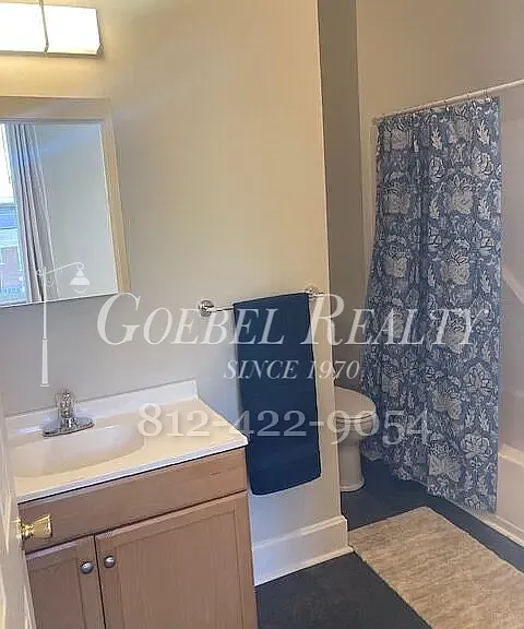 102 E Powell Ave #C — Photo 6