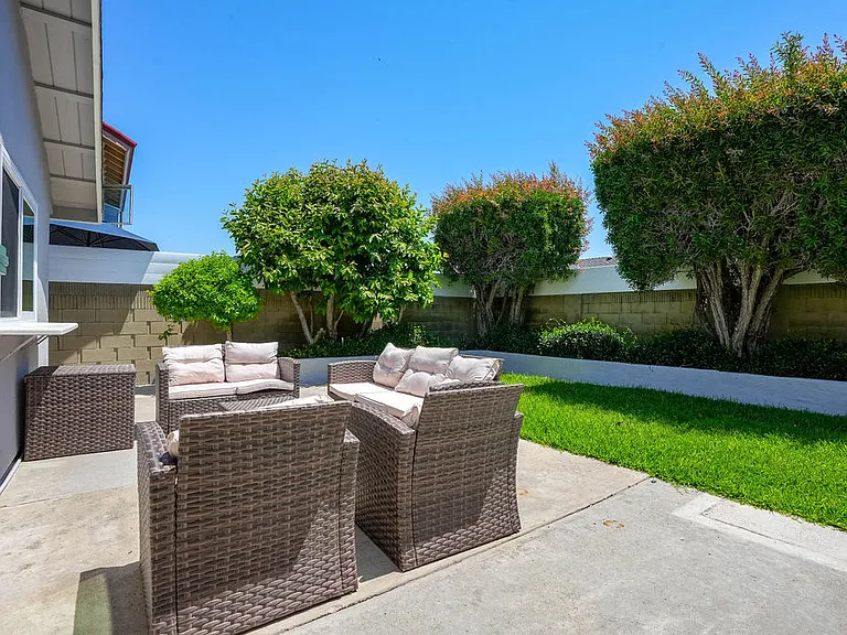 6542 Vesper Cir — Photo 52