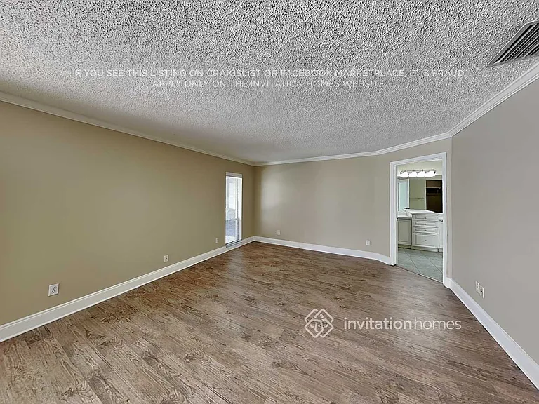 4003 Bent Tree Blvd — Photo 10