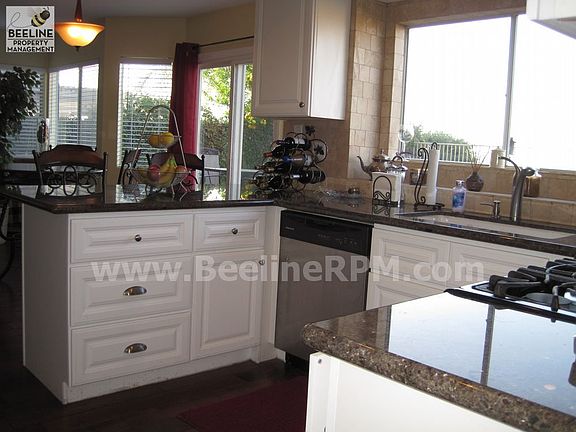 5th image of 3155 Huckleberry Dr