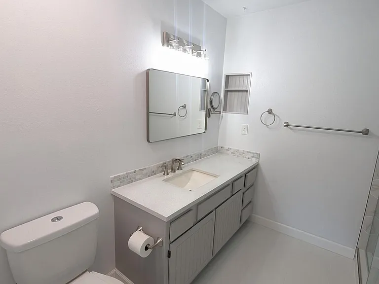 2217 Calle De Pizzaro — Photo 30