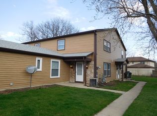 1311 N Glen Cir APT D, Aurora, IL 60506
