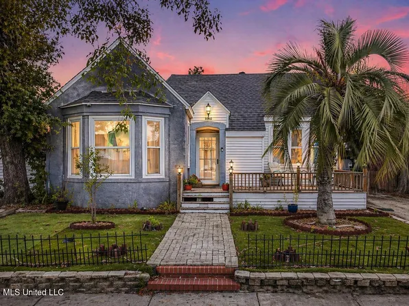 1090 Cherokee St, Biloxi, MS 39530
