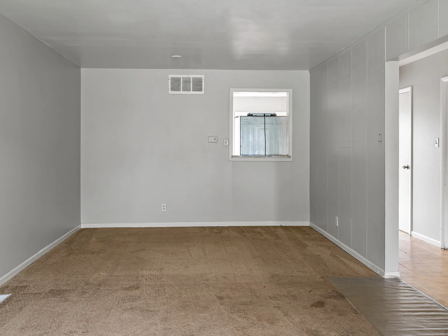 4 bed, 1.5 bath, 1224 sqft, $2,500 — Photo 3