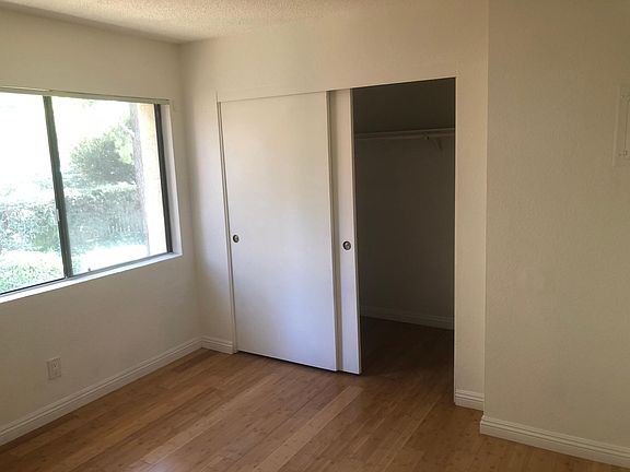 4th image of 22832 Hilton Head Dr Unit 112