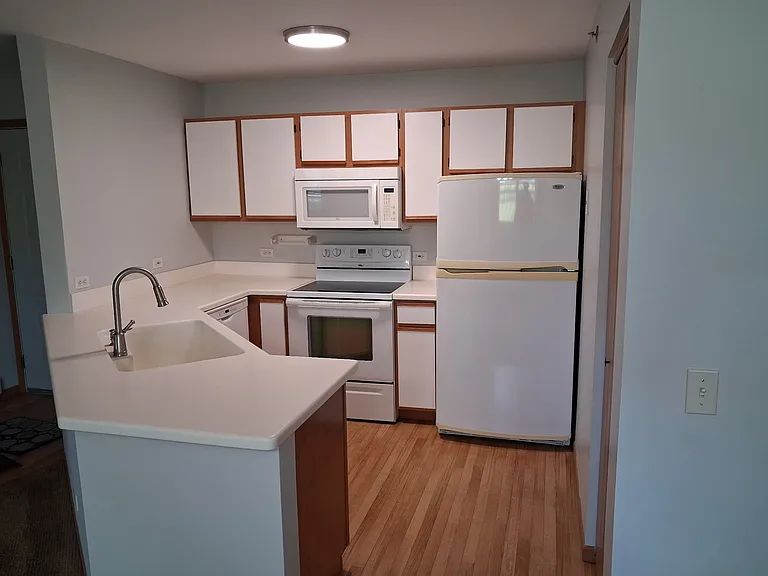 500 Cunat Blvd #2B — Photo 7