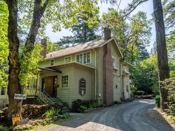 3405 Wine Country Ave, Hood River, OR 97031