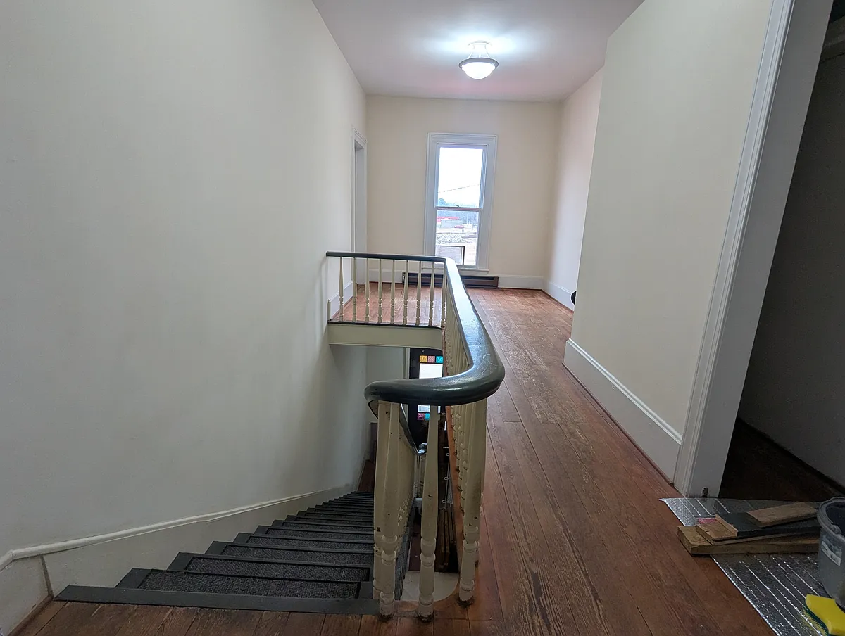 Building Photo - 112 Maifield Ave #B