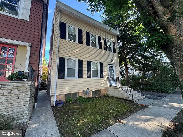 17 Green St — Photo 2