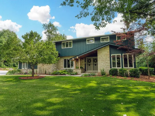 19595 Chaparral DRIVE, Brookfield, WI 53045