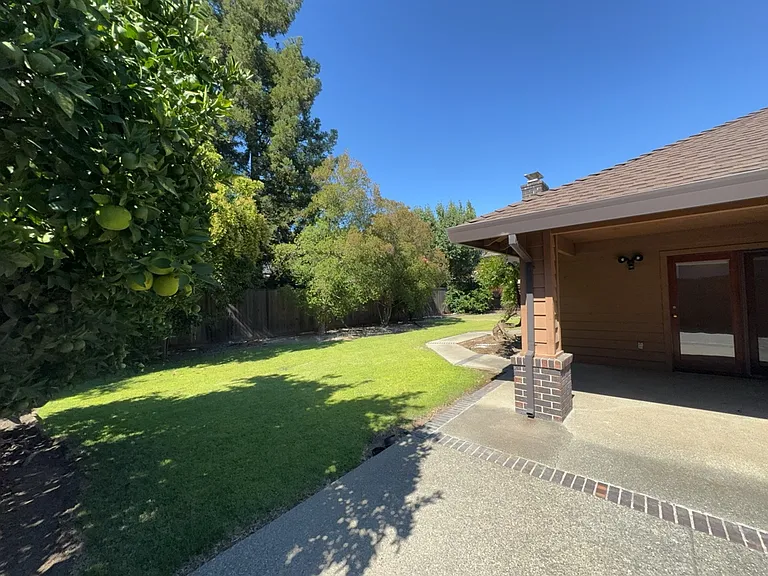 507 Bluebird Pl — Photo 3