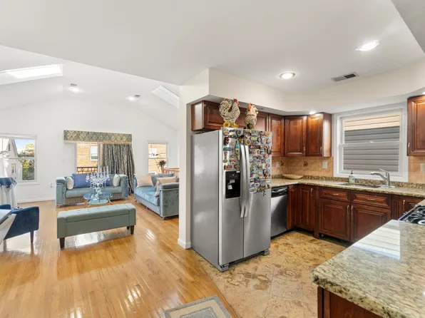 219 South Street image 13 of 45