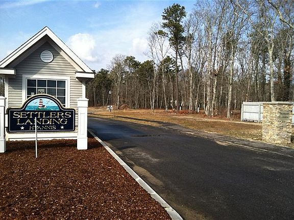 4th image of 162 Settlers Lane