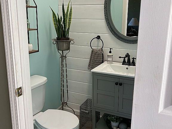 Main floor half bath 
