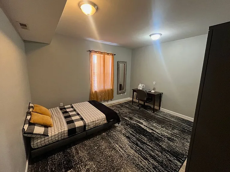 2356 N Park Ave #B2 — Photo 14