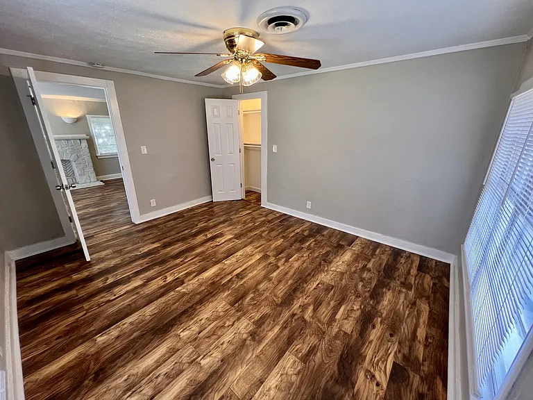 5638 Curzon Ave — Photo 12
