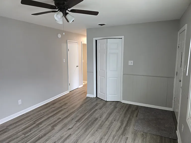 730 Lippencott St — Photo 3