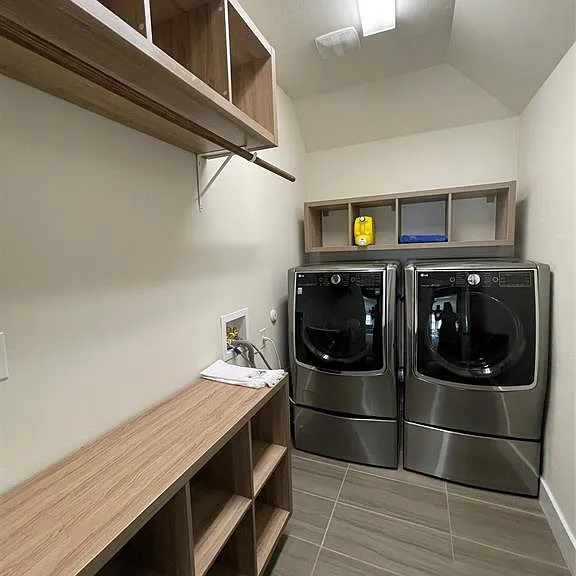 13501 Metric Blvd #45 — Photo 17