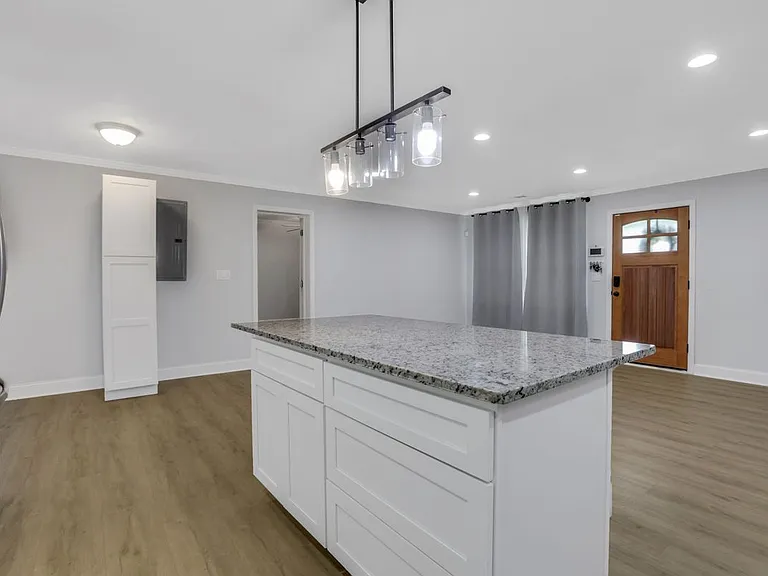 3436 Pinehill Dr — Photo 4