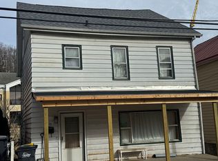 319 Franklin St, Galena, IL 61036