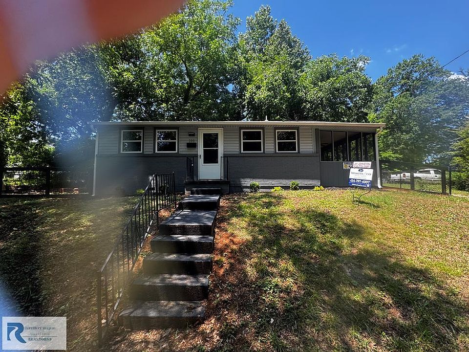 1st image of 200 Boswell St