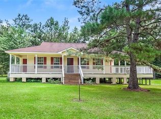 39008 Paradise Rd, Springfield, LA 70462