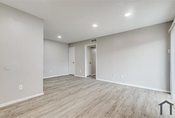 1st image of 1207 Westridge Ave APT 102
