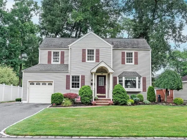 1121 Forest Dr, Clark Twp., NJ 07066