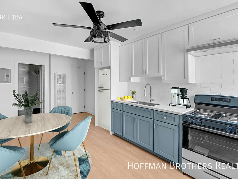 5924 S Hoover St #1/2 — Photo 1