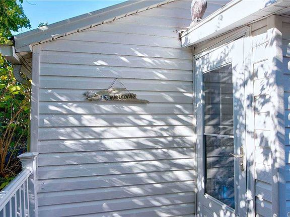4th image of 409 Echo Ave