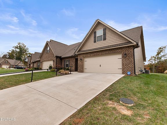3rd image of 7343 Willow Path Ln