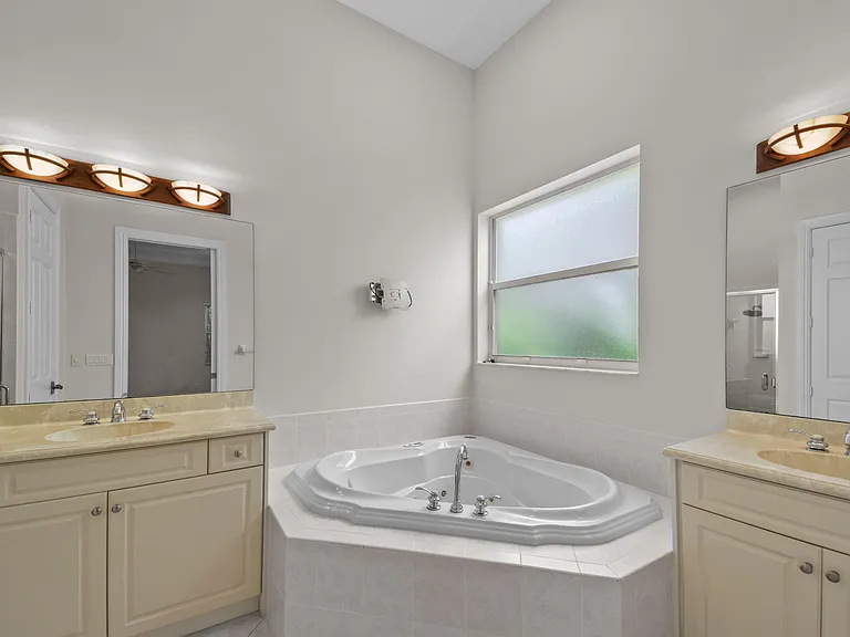 9875 Palma Vista Way — Photo 19