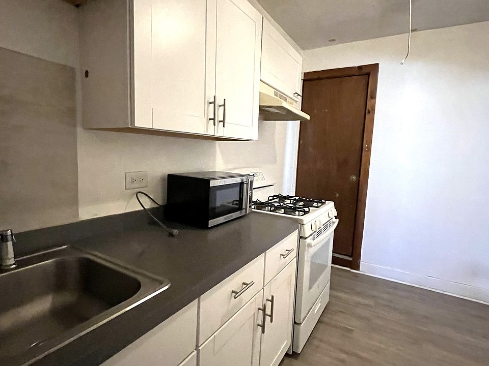 1st image of 3234 W 23rd St #203