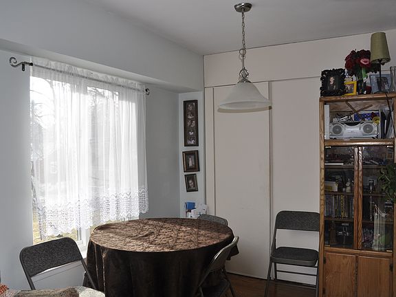 2nd image of 523 Glendale Ave
