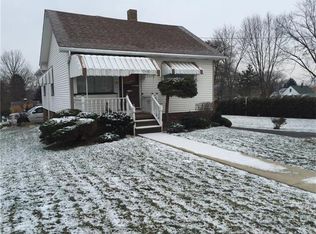 1627 Pulaski Rd, New Castle, PA 16105